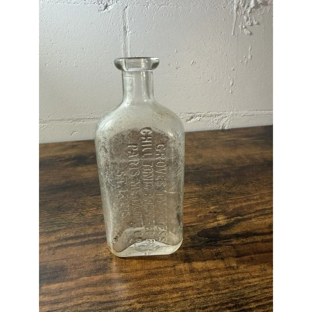 GROVES TASTELESS CHILL TONIC PARIS MEDICINE CO ST.LOUIS Circa 1890s Glass BOTTLE